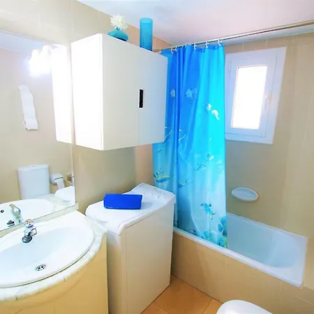 V&v Lloret - Blau Con Piscina Comunitaria, Parking, Aire Acondicionado Sólo Familias! Lloret de Mar